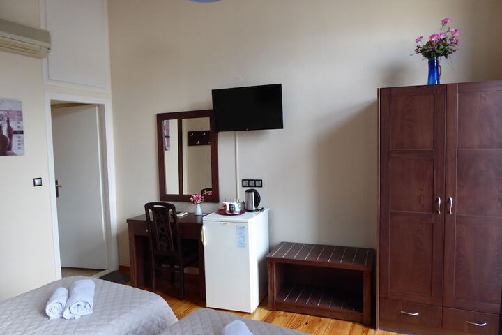 Room 45 of 70