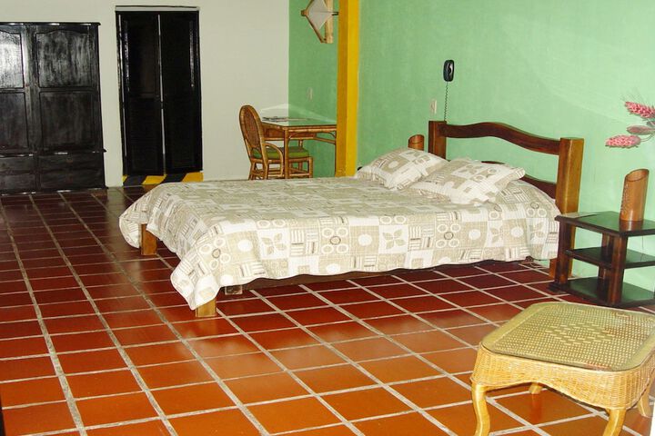 Room 6 of 39