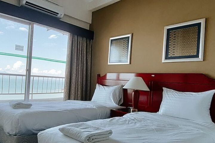 Room 153 of 650