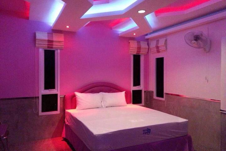 Room 3 of 5