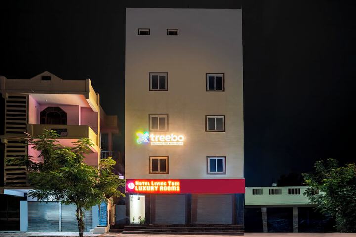 Treebo The Living Tree Karimnagar