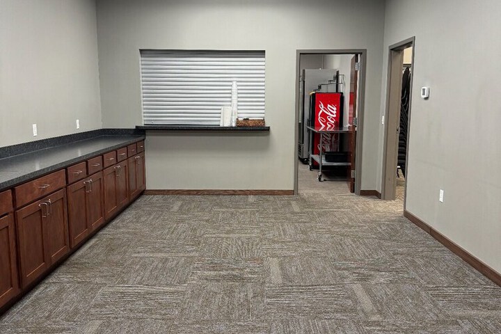 Ballroom/Hall 15 of 19