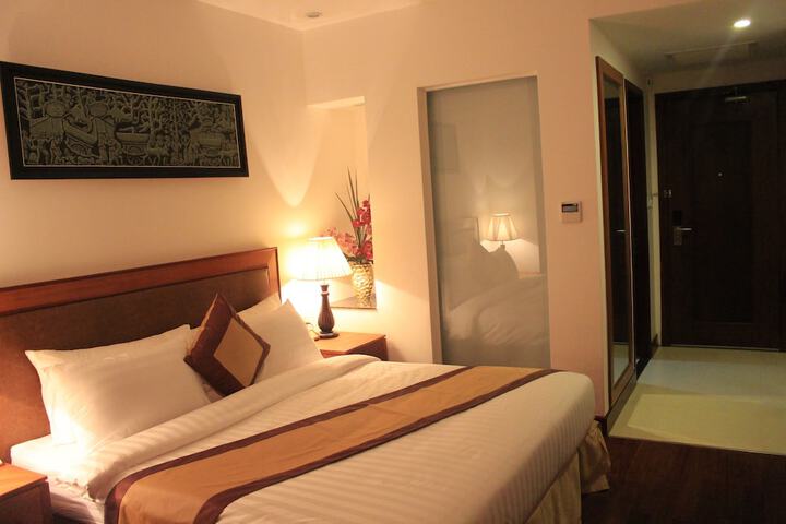 Room 10 of 82