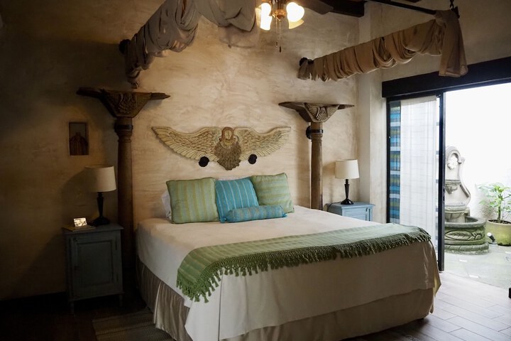 Room 20 of 49