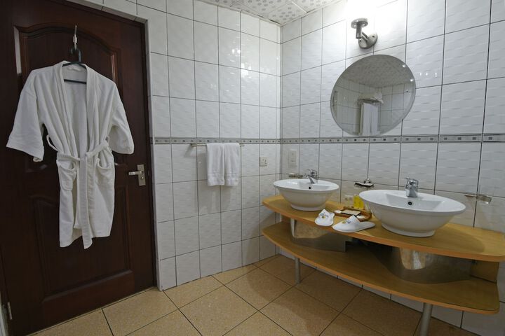 Room 40 of 66