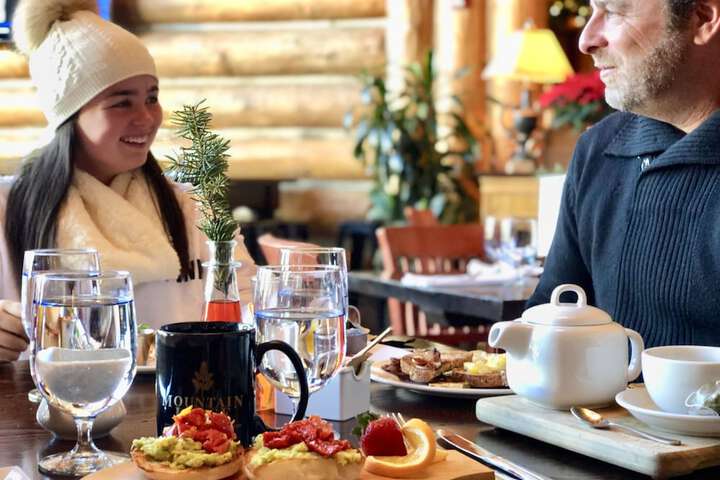 Breakfast/Coffee Service 75 of 107