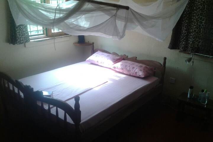 Room 7 of 13