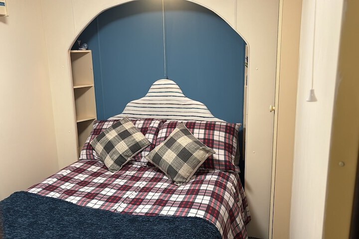 Room 49 of 68