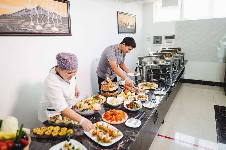 Dining 65 of 78