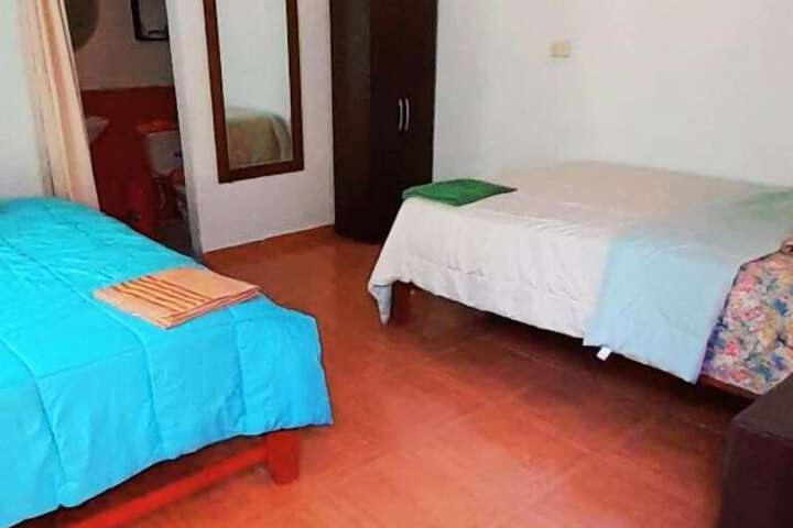 Room 6 of 28