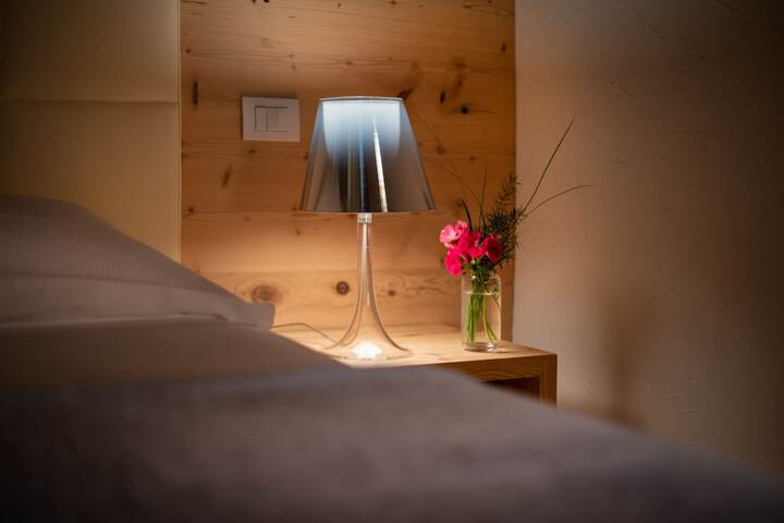 Room 15 of 83
