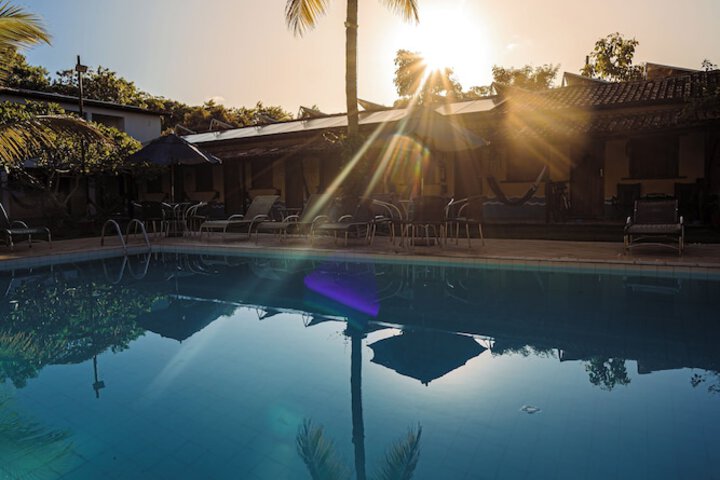 Pool 20 of 38