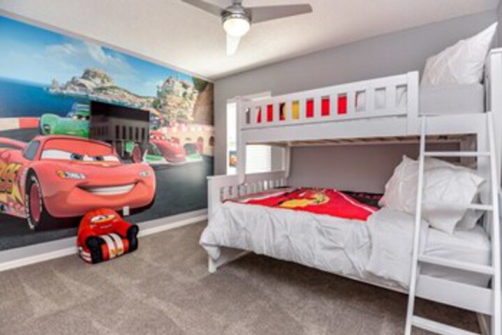 Room 7 of 25