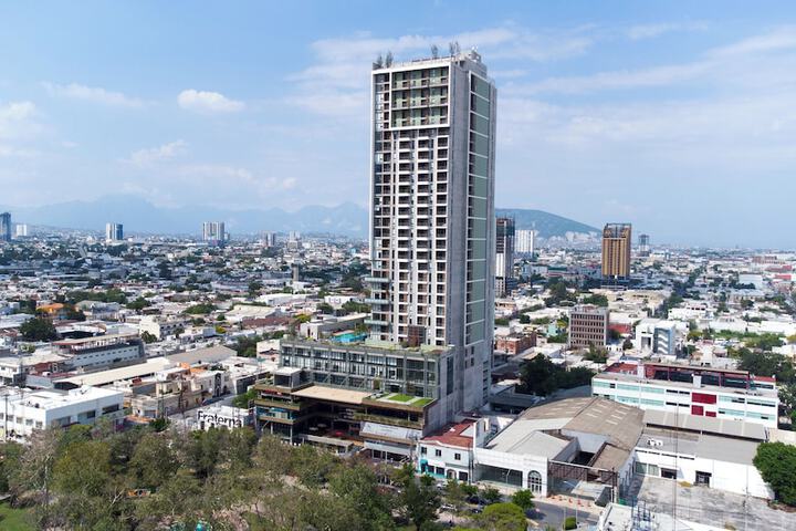 Hotel 160 of 169