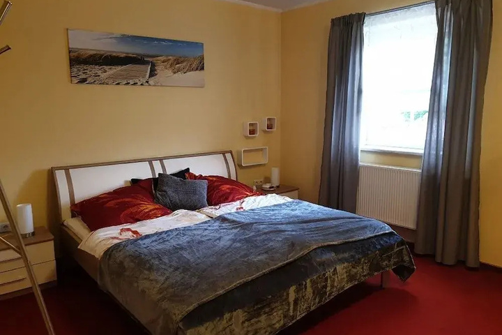 Room 2 of 11