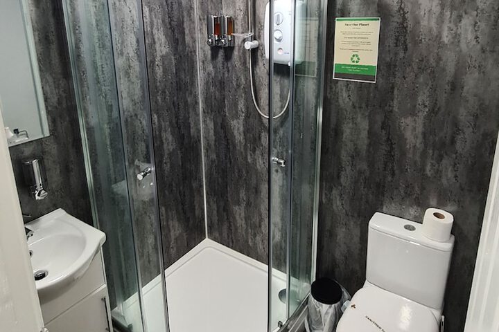 Room 10 of 50