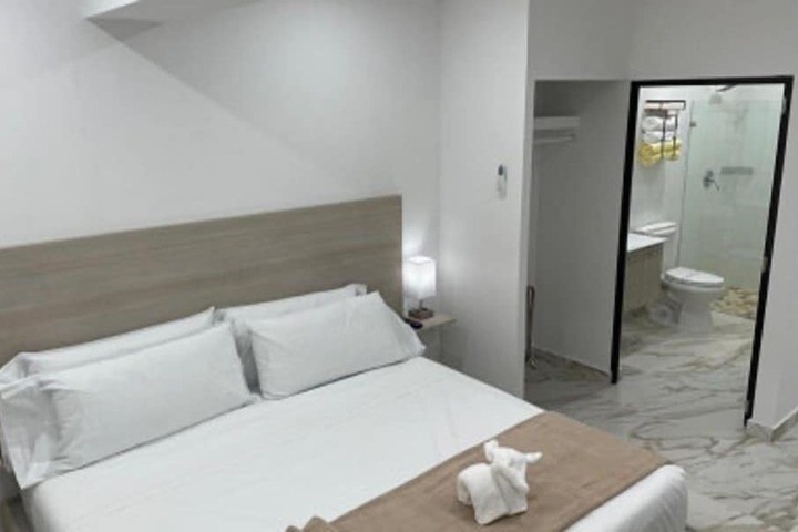 Room 15 of 40