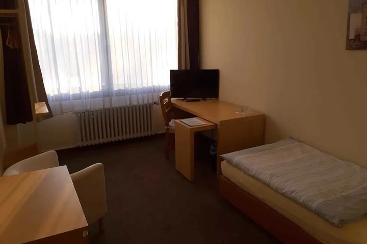 Photo 6
