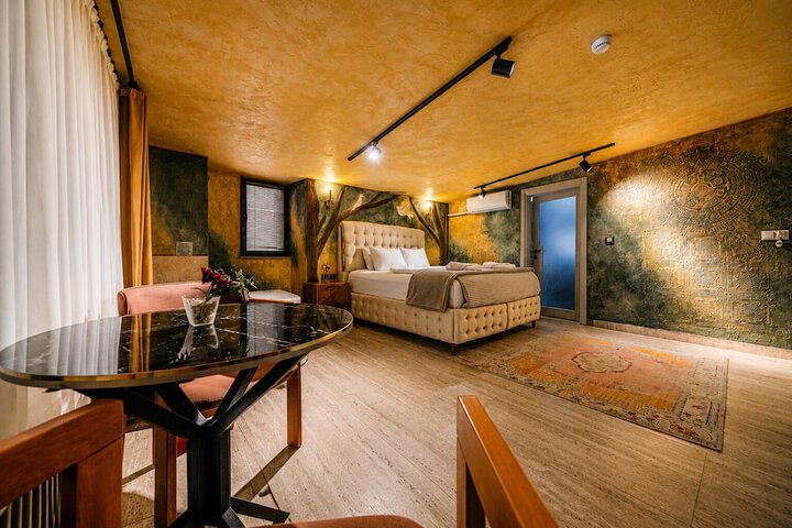 Room 164 of 244
