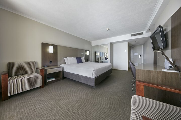 Room 9 of 105