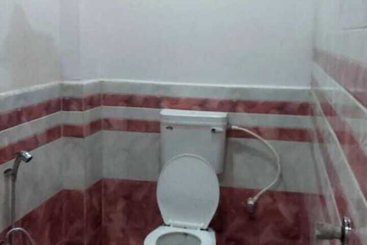 Room 14 of 18