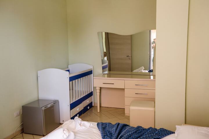 Room 32 of 87