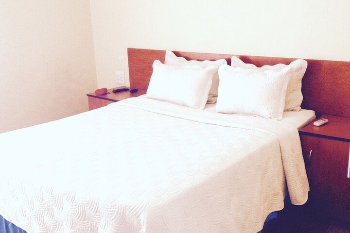 Room 16 of 25