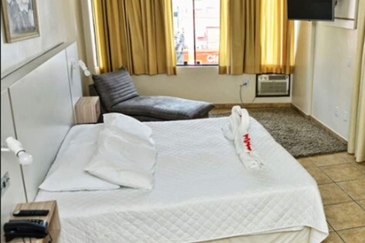 Room 43 of 77