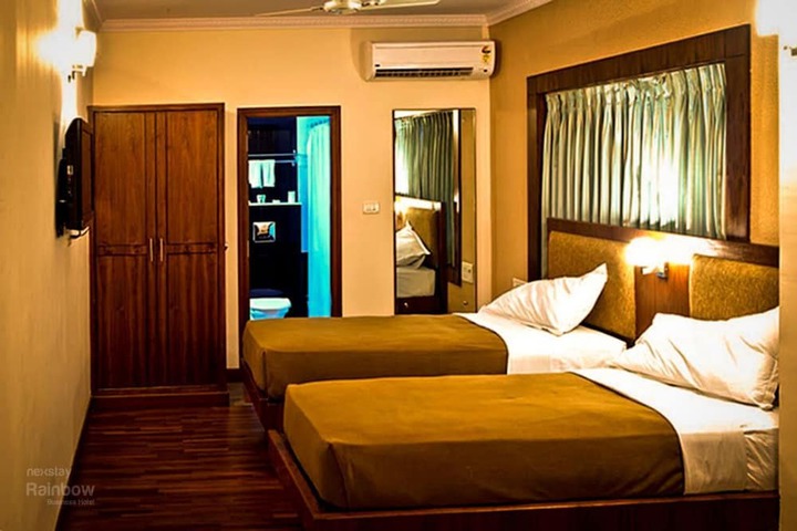Room 10 of 31