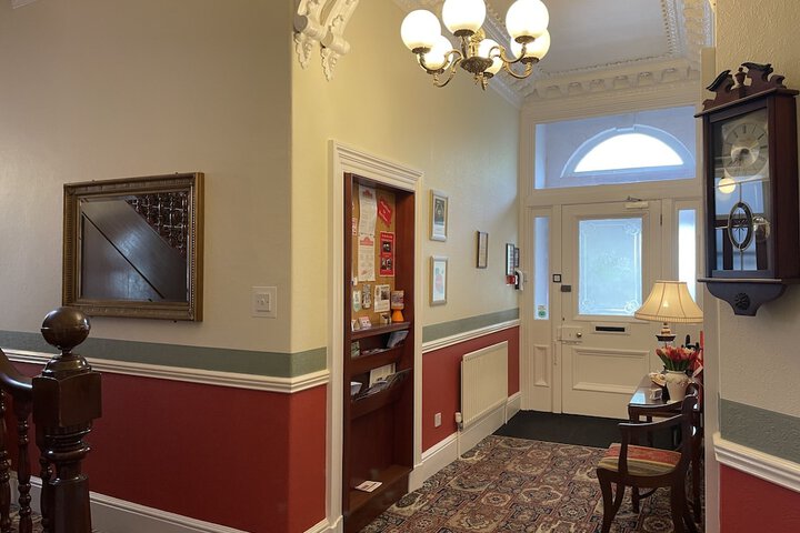 Entrance & Lobby