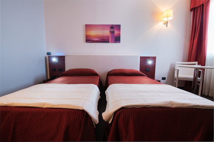 Room 7 of 44