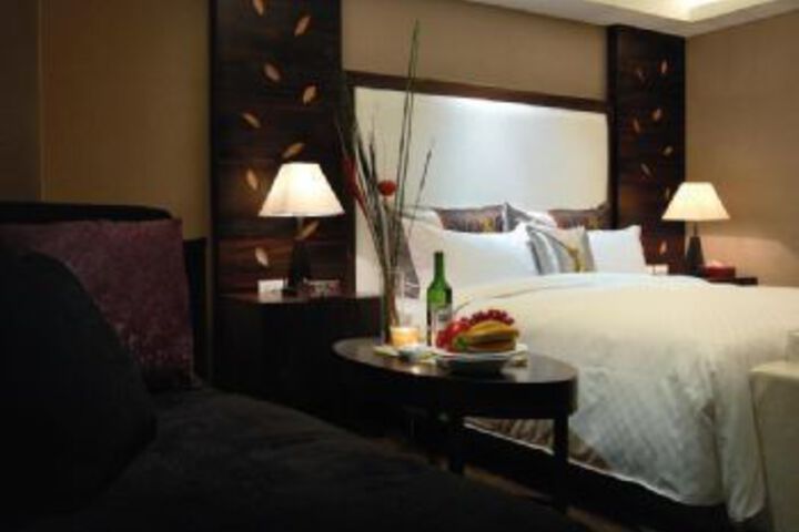 Room 33 of 37