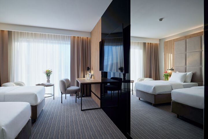 Room 27 of 53