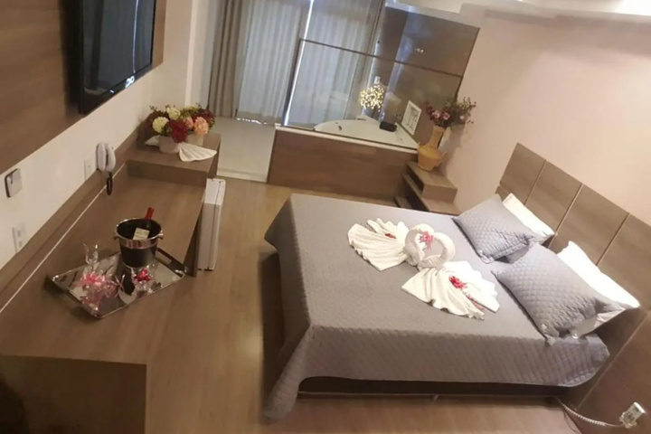 Room 3 of 14