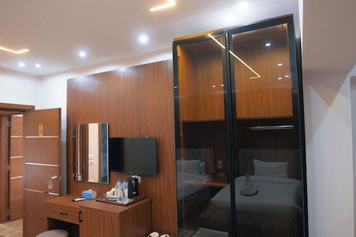 Room 19 of 77