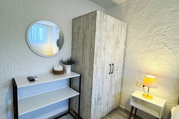 Room 13 of 45