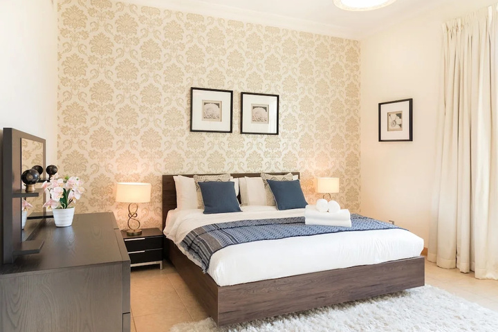 Room 2 of 12