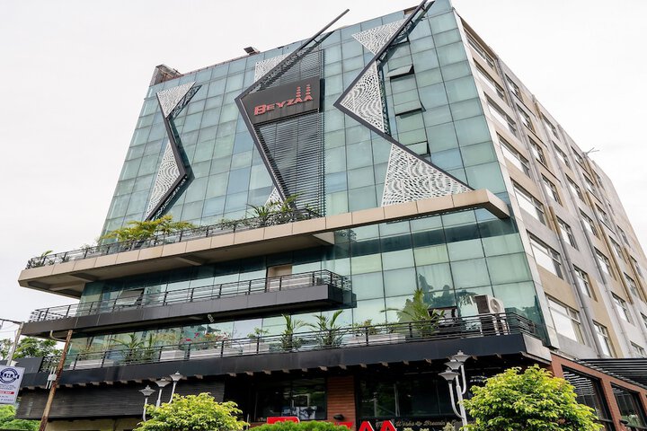 Photo of Beyzaa Hotel & Suites Kolkata
