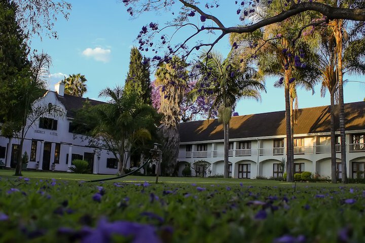 Hotel Exterior 50 of 59