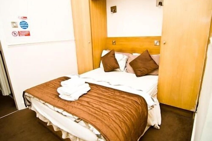 Room 15 of 44
