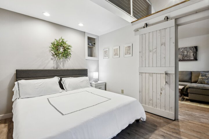 Room 2 of 21