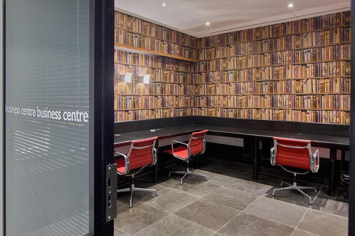 Business Center 117 of 120