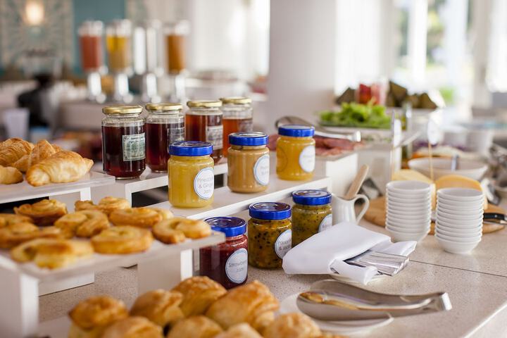 Breakfast/Coffee Service 130 of 167