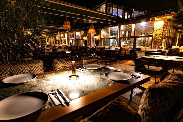 Dining 54 of 89