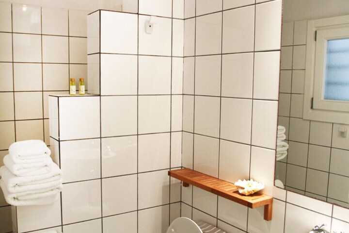 Room 44 of 72