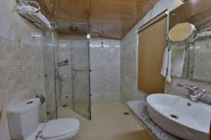 Room 21 of 29