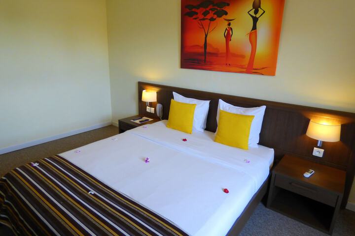 Room 4 of 24
