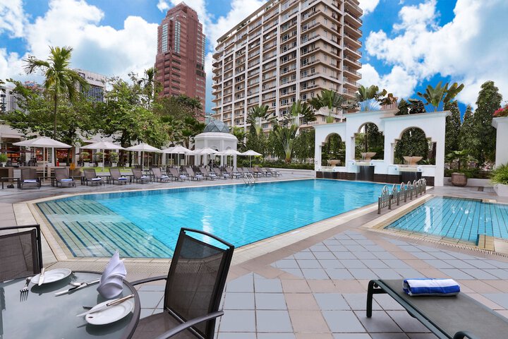 Pool Hotel