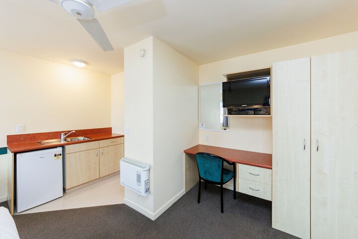 Room 11 of 54