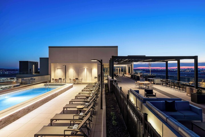 Rooftop pool